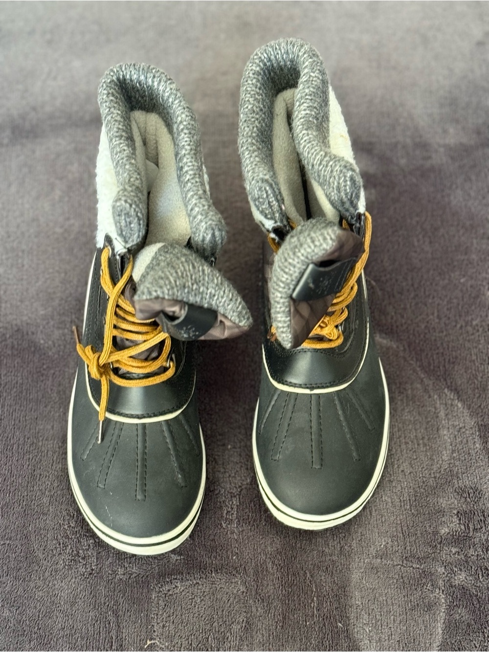Global Win Black and Gray Women's Insulated Winter Lace-Up Boots with Tan Laces